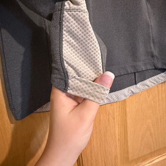 Women’s CMU Under Armour Quarter Zip Size Medium - Picture 3 of 4